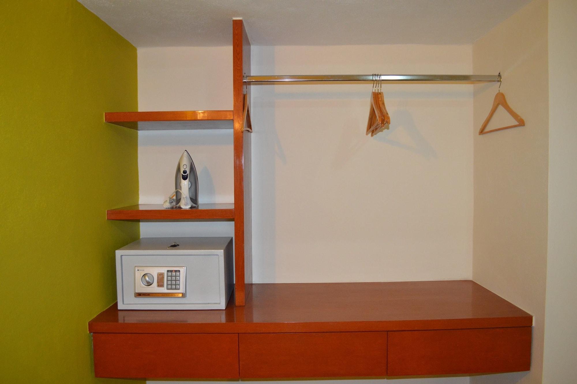 Concierge Plaza La Villa Colima Dış mekan fotoğraf